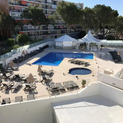 Отель Apartamentos Inn бассейн