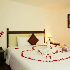 Hue Serene Shining Hotel & Spa 3* Номер Делюкс с различными типами кроватей фото 7