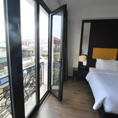 Hanoi Space Hotel 3* Стандартный семейный номер с двуспальной кроватью фото 8