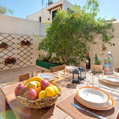 Отель Old Town Villa питание