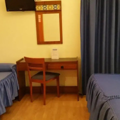 Отель Hostal Felipe V Стандартный номер с различными типами кроватей фото 3
