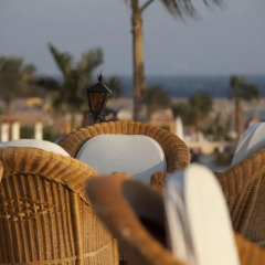 Отель Coral Beach Resort пляж