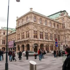Отель Opera Suites 4* Улучшенный номер с различными типами кроватей фото 3