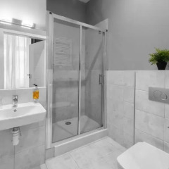 Отель Cinema Rooms - Piotrkowska 4* Апартаменты с различными типами кроватей фото 6