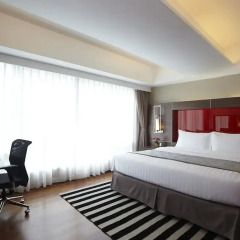 Legacy Suites Hotel Sukhumvit by Compass Hospitality 4* Улучшенный люкс с разными типами кроватей фото 7