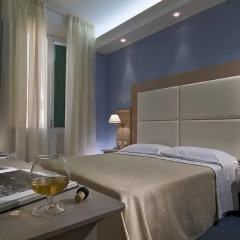 Hotel Vienna Touring комната для гостей