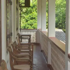 Отель Ranmal Holiday Inn Шри-Ланка, Хиккадува - отзывы, цены и фото номеров - забронировать отель Ranmal Holiday Inn онлайн балкон