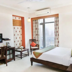 Mantra Amaltas Hotel 4* Номер Комфорт с различными типами кроватей фото 4