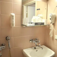 Arthur Hotel 3* Улучшенный номер с 2 отдельными кроватями фото 4