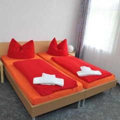 Отель Pension Leipzig Georgplatz 3* Стандартный номер разные типы кроватей фото 11
