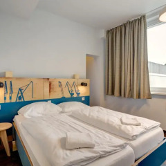 Meininger Hotel Hamburg City Center Гамбург комната для гостей фото 4