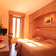 Grand Hotel de Valloire et du Galibier 3* Стандартный номер с двуспальной кроватью фото 2