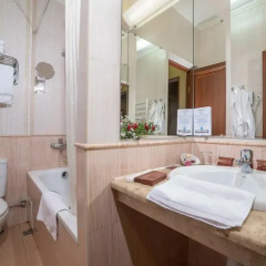 Гостиница Старинная Анапа 4* Люкс с двуспальной кроватью фото 2