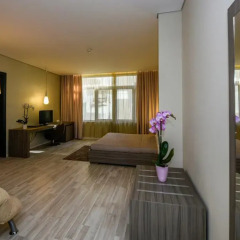 Sky Hotel 4* Семейный люкс с двуспальной кроватью фото 2
