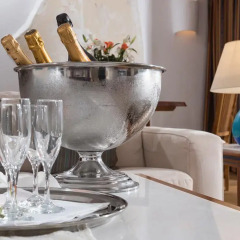 Coral Beach Hotel and Resort в номере