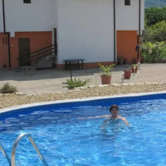 Отель Guest House Villa Elma Болгария, Шумен - отзывы, цены и фото номеров - забронировать отель Guest House Villa Elma онлайн бассейн фото 2