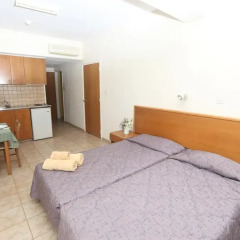 Апартаменты Captain Karas Holiday Apartments Студия с различными типами кроватей