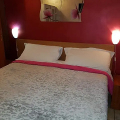 Român Holidays Hostel Стандартный номер с различными типами кроватей фото 8