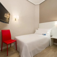 Hotel Madrid Gran Vía 25, managed by Meliá 3* Стандартный номер с различными типами кроватей фото 3