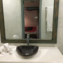Отель Khalids Guest House Galle 3* Стандартный номер с различными типами кроватей фото 2
