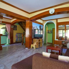 Отель Yellow Villa With Pool In Rawai интерьер отеля фото 2