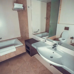 Гостиница The Bridge 4* Стандартный номер с разными типами кроватей фото 9