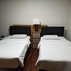 Отель Mall Suites Express Бангкок сейф в номере
