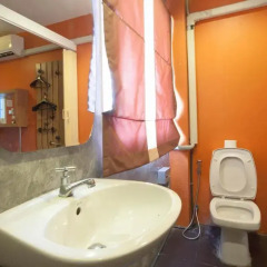 Отель Smile Buri House 3* Кровать в общем номере фото 11