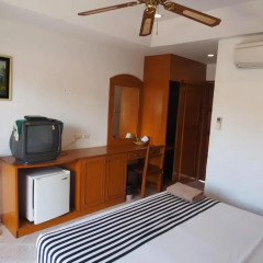 Отель Waree's Guesthouse удобства в номере