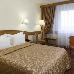 Гостиница Вега Измайлово 4* Улучшенный номер с двуспальной кроватью
