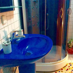 Гостиница VIP Deribasovskaya Apartment Украина, Одесса - отзывы, цены и фото номеров - забронировать гостиницу VIP Deribasovskaya Apartment онлайн ванная фото 2