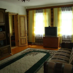 Гостиница Guest House U Rodnika в Змеиногорске отзывы, цены и фото номеров - забронировать гостиницу Guest House U Rodnika онлайн Змеиногорск комната для гостей фото 4
