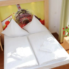 H+ Hotel 4 Youth Berlin Mitte 2* Стандартный номер с двуспальной кроватью фото 10