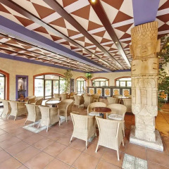 Отель PortAventura Hotel El Paso - Theme Park Tickets Included Испания, Салоу - 12 отзывов об отеле, цены и фото номеров - забронировать отель PortAventura Hotel El Paso - Theme Park Tickets Included онлайн питание