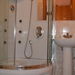 Hotel Oktyabr'skaya On Belinskogo ванная фото 2