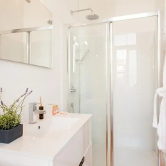 Отель Feels Like Home Chiado Prime Suites 3* Стандартный номер с различными типами кроватей фото 18
