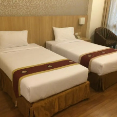 Отель Three Seasons Place комната для гостей фото 3