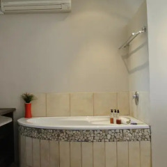 Отель Kududu Guest House 4* Номер Делюкс с различными типами кроватей фото 10