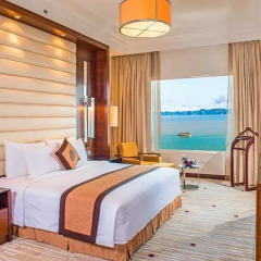 Royal Halong Hotel 5* Улучшенный номер с различными типами кроватей фото 4