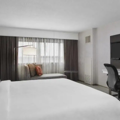 Отель Teaneck Marriott at Glenpointe Стандартный номер с различными типами кроватей фото 7