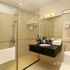Golden Charm Hotel 2* Улучшенный номер фото 9