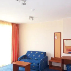 Peshev Family Hotel Свети Влас сейф в номере