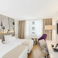 Отель NH Collection Berlin Mitte Am Checkpoint Charlie 4* Улучшенный номер с разными типами кроватей фото 16