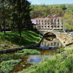 Отель Kaylaka Park Hotel Болгария, Плевен - отзывы, цены и фото номеров - забронировать отель Kaylaka Park Hotel онлайн приотельная территория фото 2