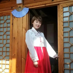 Отель Yeonwoo Guesthouse Стандартный семейный номер с двуспальной кроватью фото 16