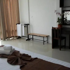 Отель Baan Oui Phuket Guest House удобства в номере