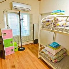 Отель Kimchee Hongdae Guesthouse Кровать в общем номере с двухъярусной кроватью фото 6