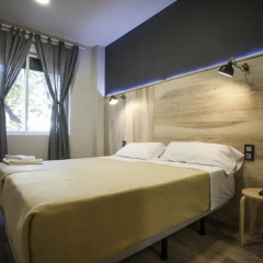 Отель Hostal CC Atocha Испания, Мадрид - отзывы, цены и фото номеров - забронировать отель Hostal CC Atocha онлайн комната для гостей фото 2