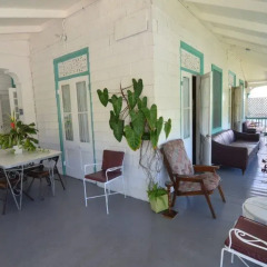 Отель Holiday Home Guest House Порт Антонио