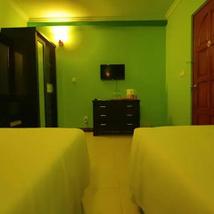 Отель Grace Beach Inn 3* Люкс